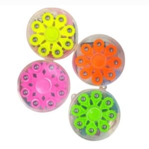 8 balls plastic big size metallic fidget spinners, multicolour (1 piece)