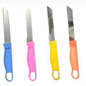 Metal knife with plastic handle (1 piece ) multicolour, total length-7inch (1 piece)